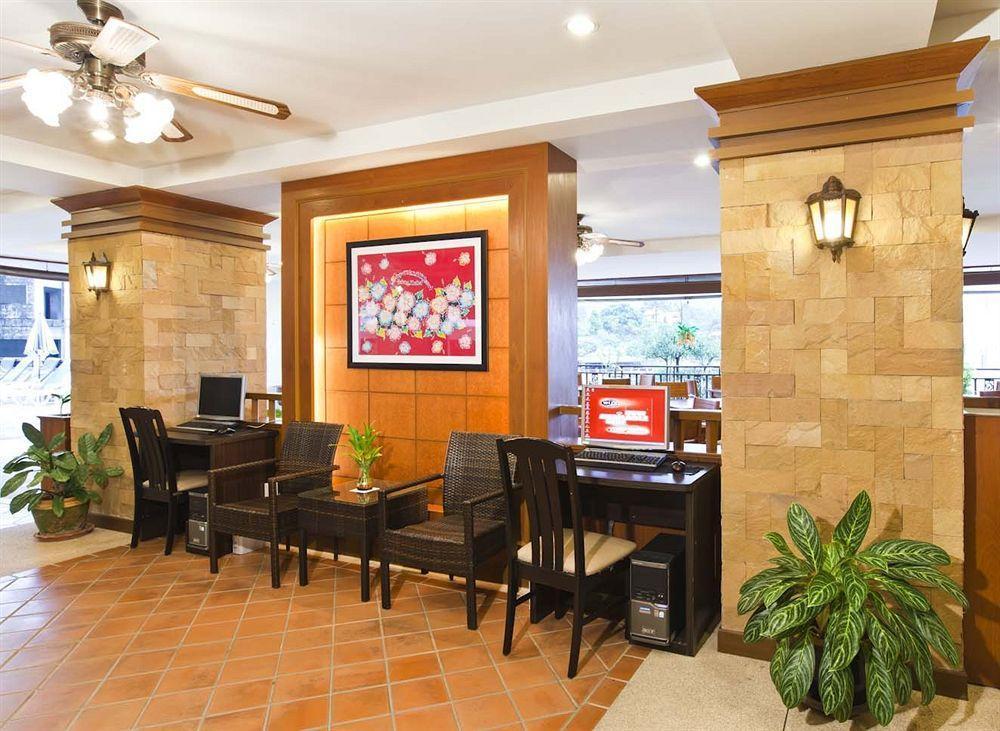 Jiraporn Hill Resort Patong Exteriör bild
